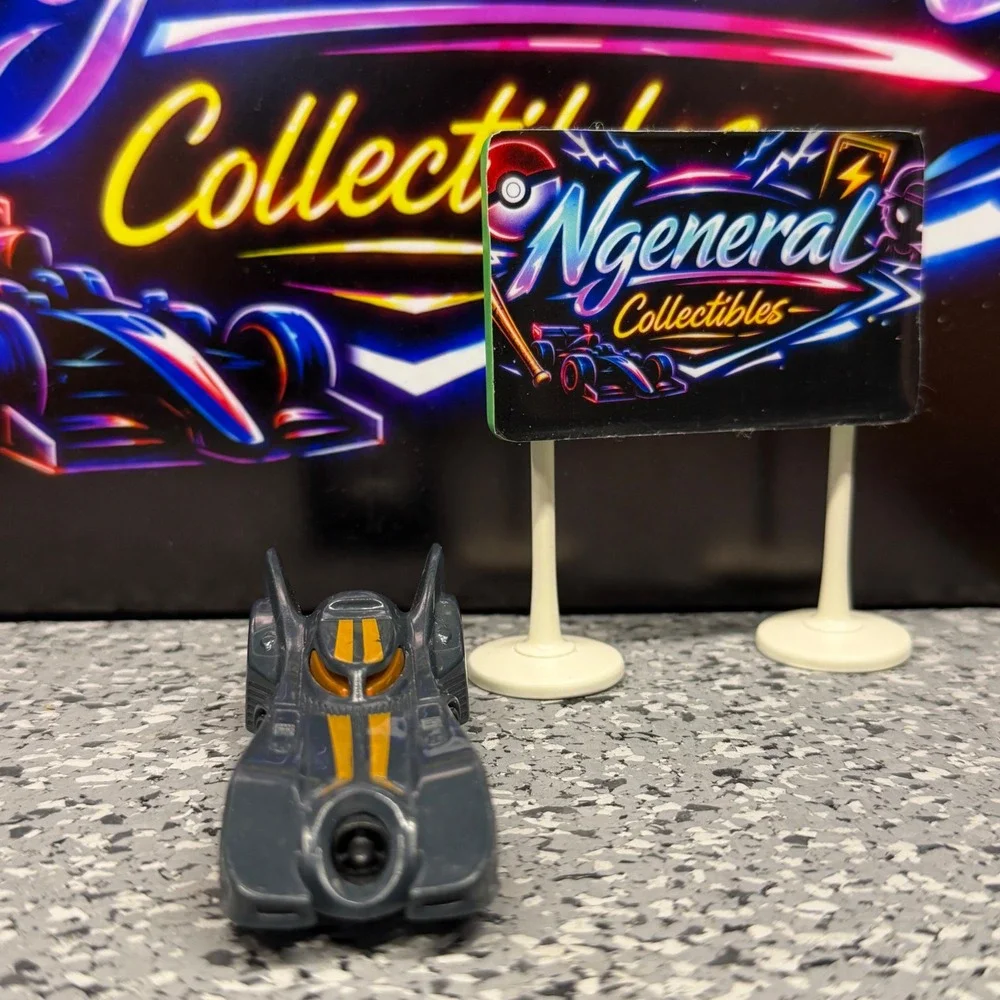 Hot Wheels Batmobile Dark Grey Orange Stripes DC Comics FJX33 2017 1:64 Scale
